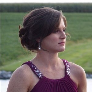 Meet your Posher, Laura